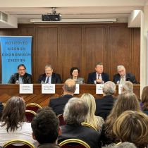 Παρουσίαση Βιβλίου: «Η Ελληνοτουρκική Διένεξη Στο Αιγαίο» Παρουσίαση Βιβλίου: «Η Ελληνοτουρκική Διένεξη Στο Αιγαίο»